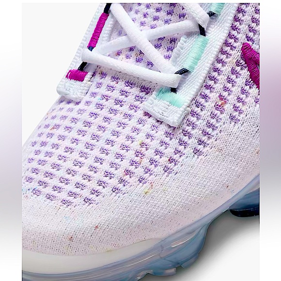 Nike Air Vapor Max FlyKnit “White Violet-Frost” - Picture 5 of 8